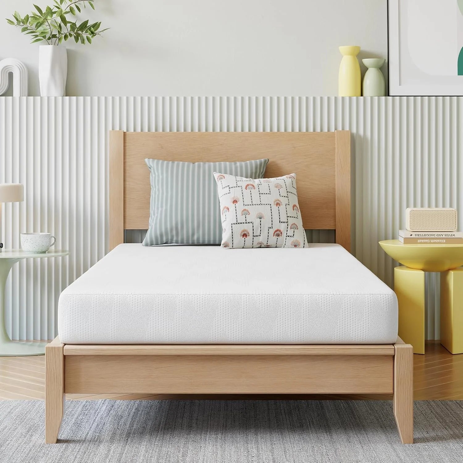 Novilla 12 Inch Queen Mattress in a Box, Gel Memory Foam Queen Size Bed Mattress for Cooling Night Sleep, Comfort Sleep & Pressure Relief, CertiPUR-US Certified,White