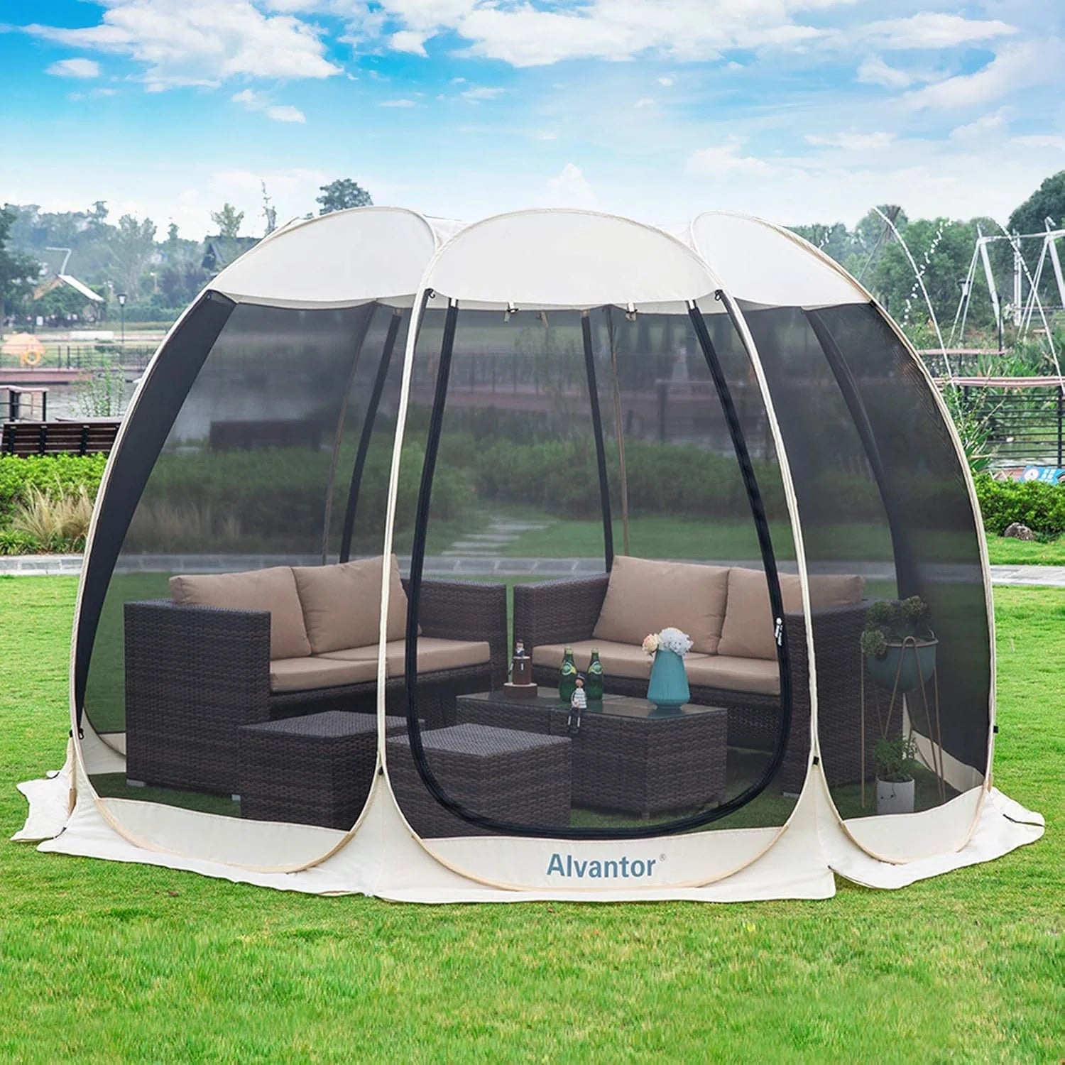 Screen gazebo, sleeps 6-10-15 people Igloo-style canopy tent with mosquito net on the sides Perfect for garden, patio, backyard